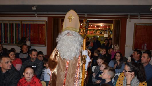 Besuch den Heiligen Nikolaus für unsere Kinder